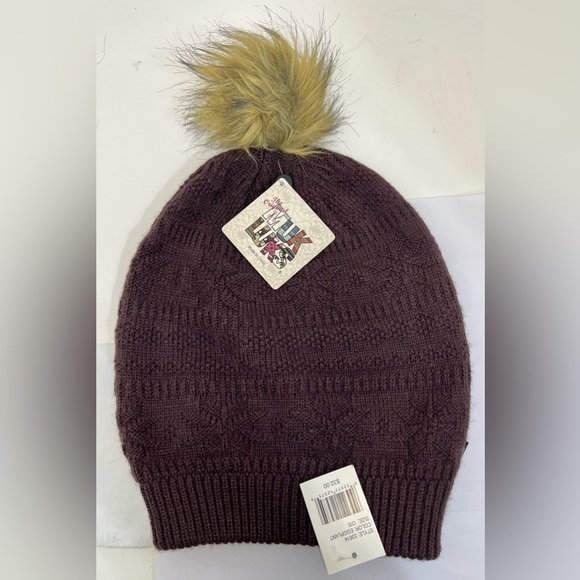Muk Luks Pom Beanie Winter Hat Eggplant - Picture 1 of 5
